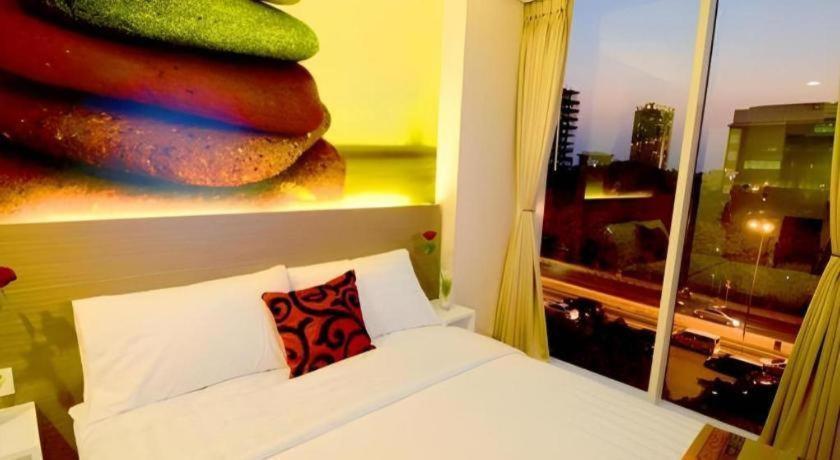 Clay Hotel Jakarta Exteriör bild